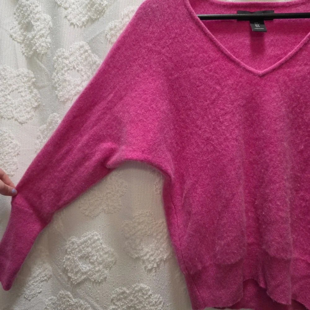 Tahari Hot Pink 100% 2-Ply Cashmere V-Neck Dolman Sleeve Sweater‎ Womens Medium